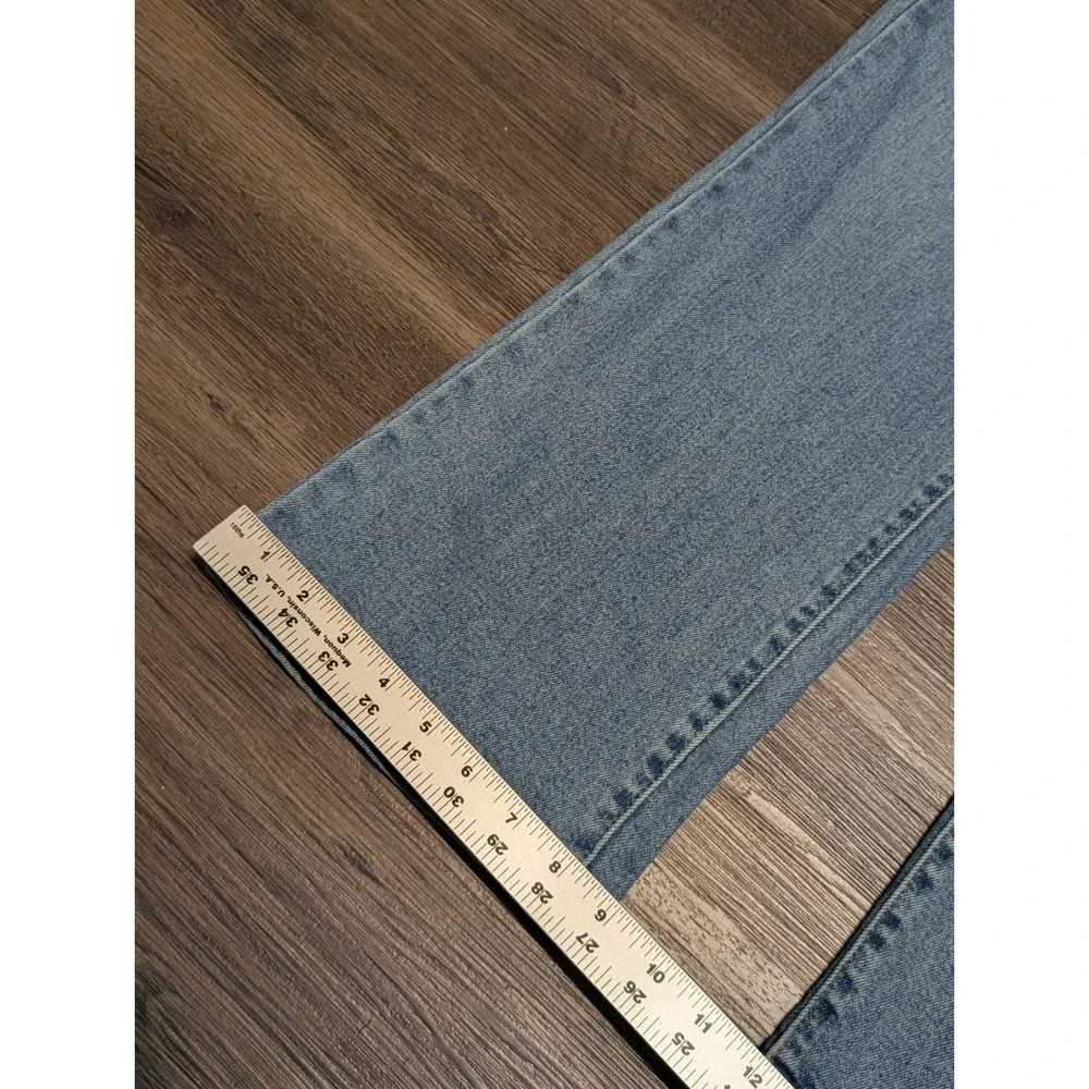 Levis High Waisted Crop Flare Jeans Light Wash Blue Denim A0967-0000‎ Size 31x27